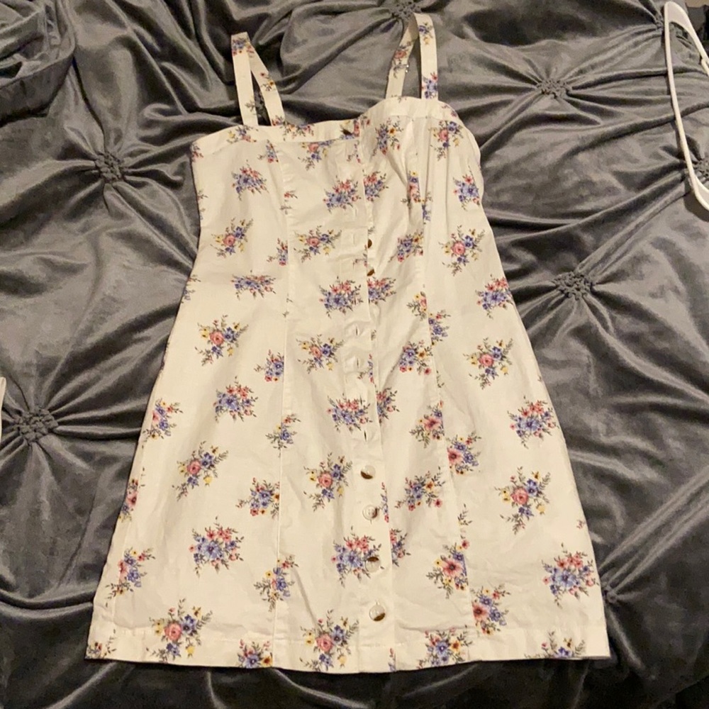 Spring floral sundress! 💐👒